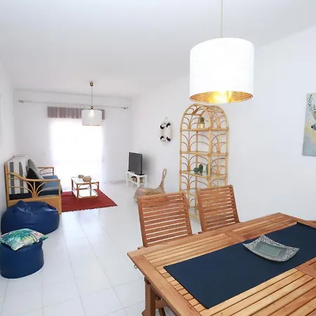 Lodge Guesthouse * Lagos