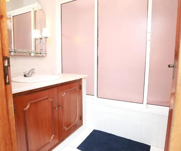 Lodge Guesthouse ラゴス